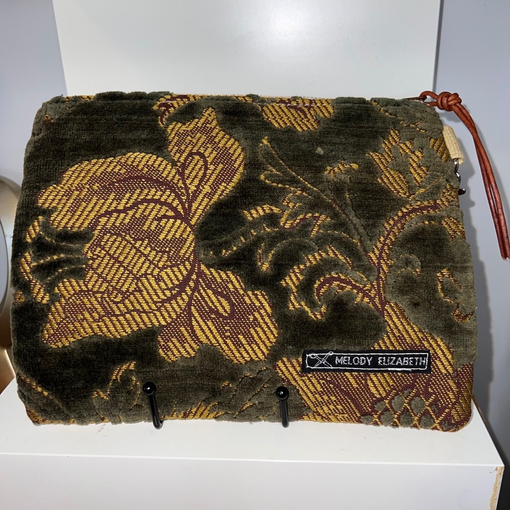 Melody‎ Elizabeth Floral Tapestry Clutch Purse with Leather Wrist Strap